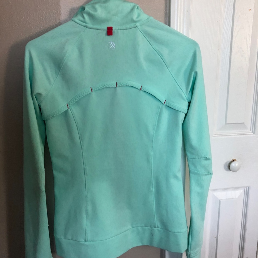 MPG Cityrun Jacket - Like New - Picture 4 of 6